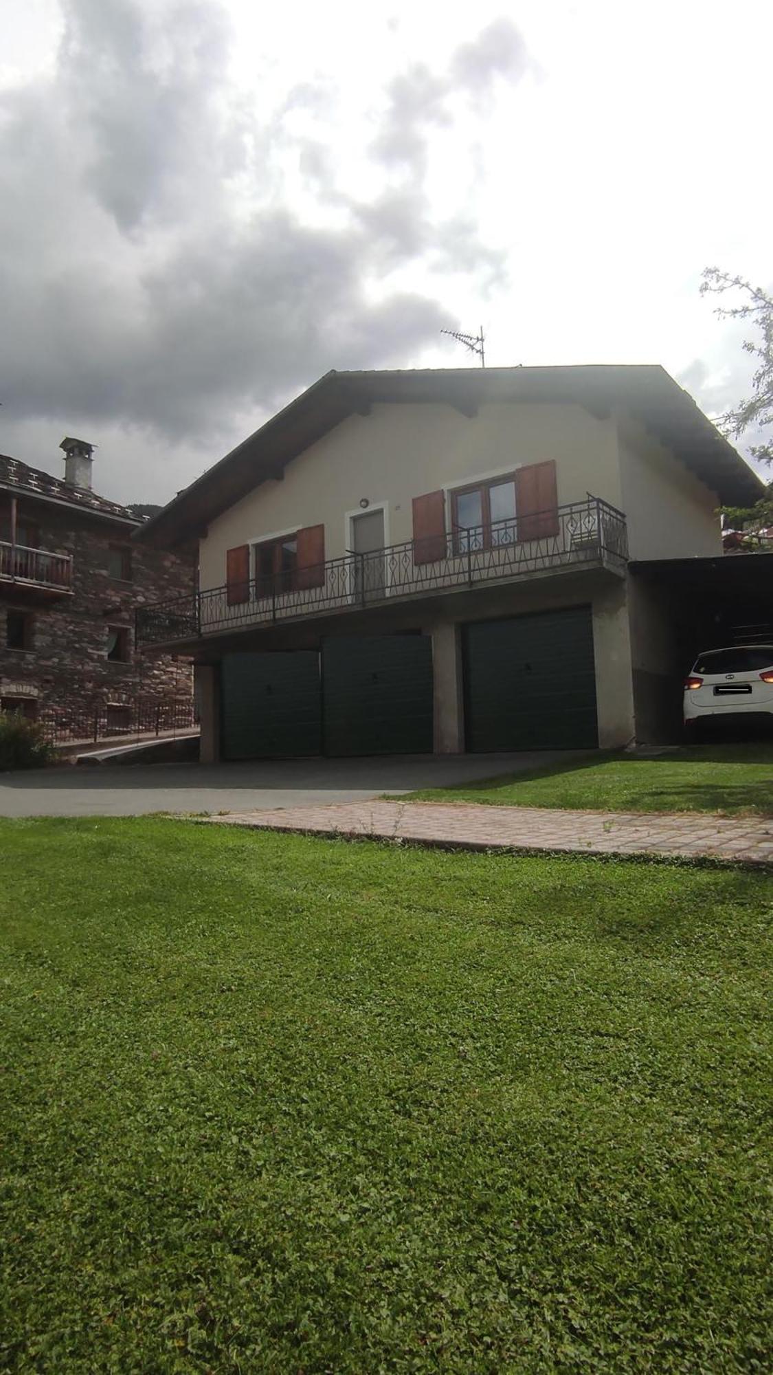 Single House Totally Independet Introd Bagian luar foto