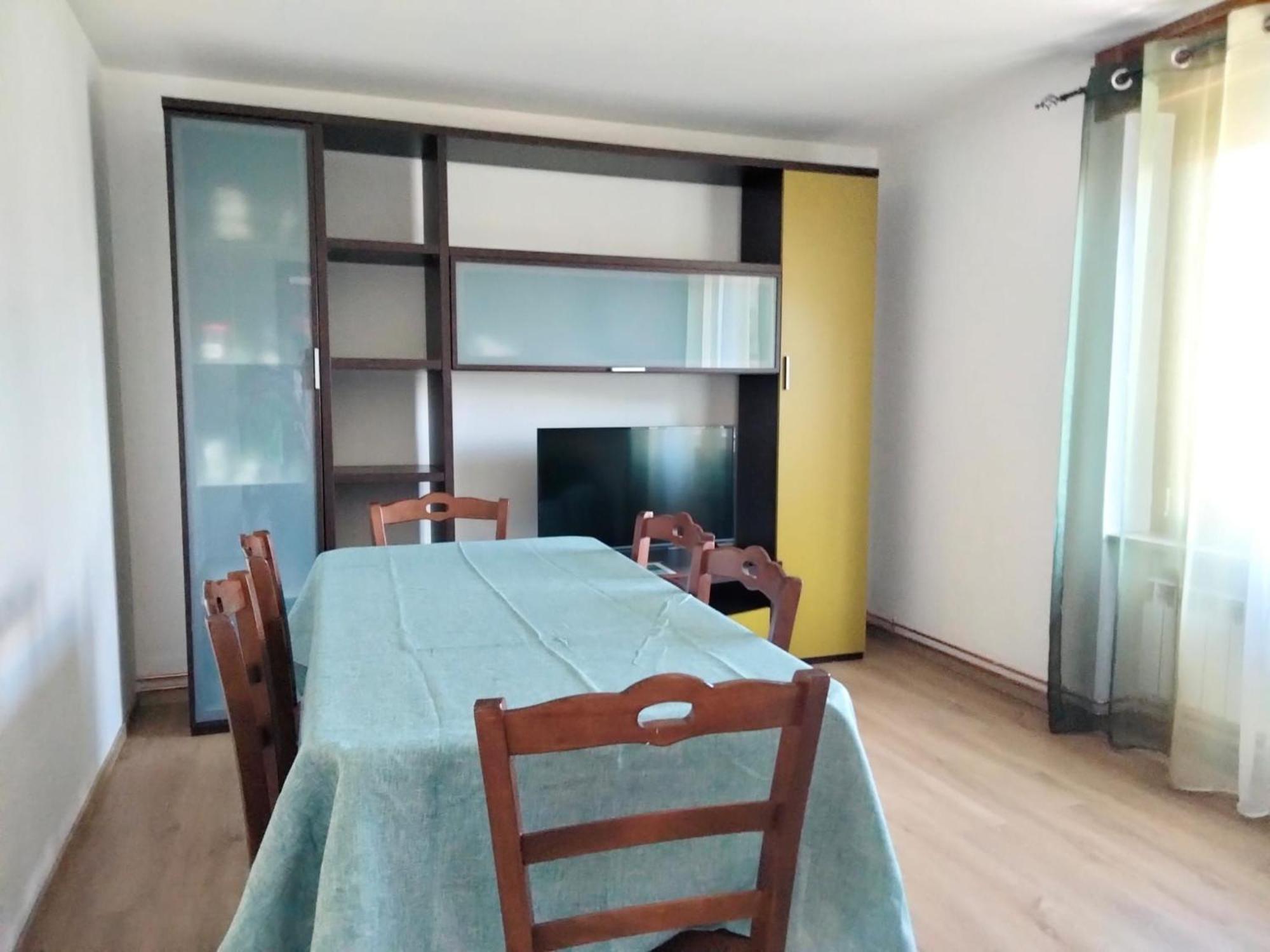 Single House Totally Independet Introd Bagian luar foto